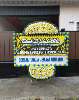 Papan Bunga Duka di Rajabasa Raya